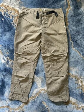Mountain Hardwear Men's Tan Cargo Outdoor Pants